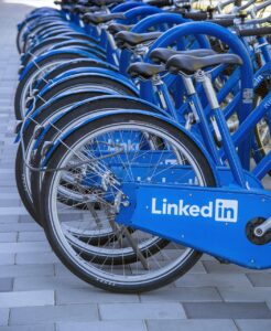30代が転職活動でLinkedInを効果的に使う方法は？