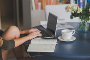 30代で転職かフリーランスにか迷うときのポイントは？
